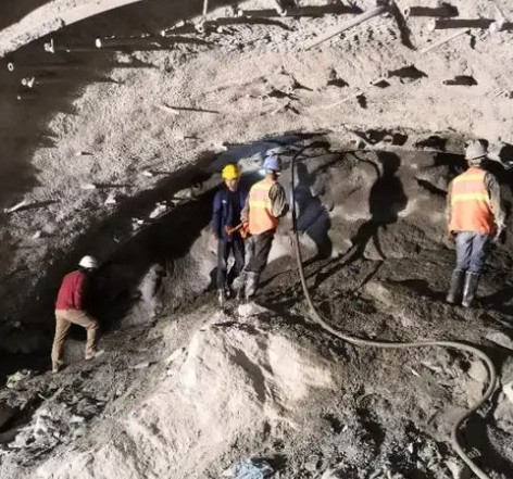 嘉善拱顶带模注浆料的施工流程及注意事项